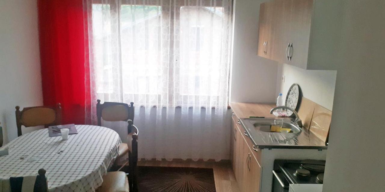 Lovely 1 Bedroom Within Walking Distance, Views Печ Екстер'єр фото
