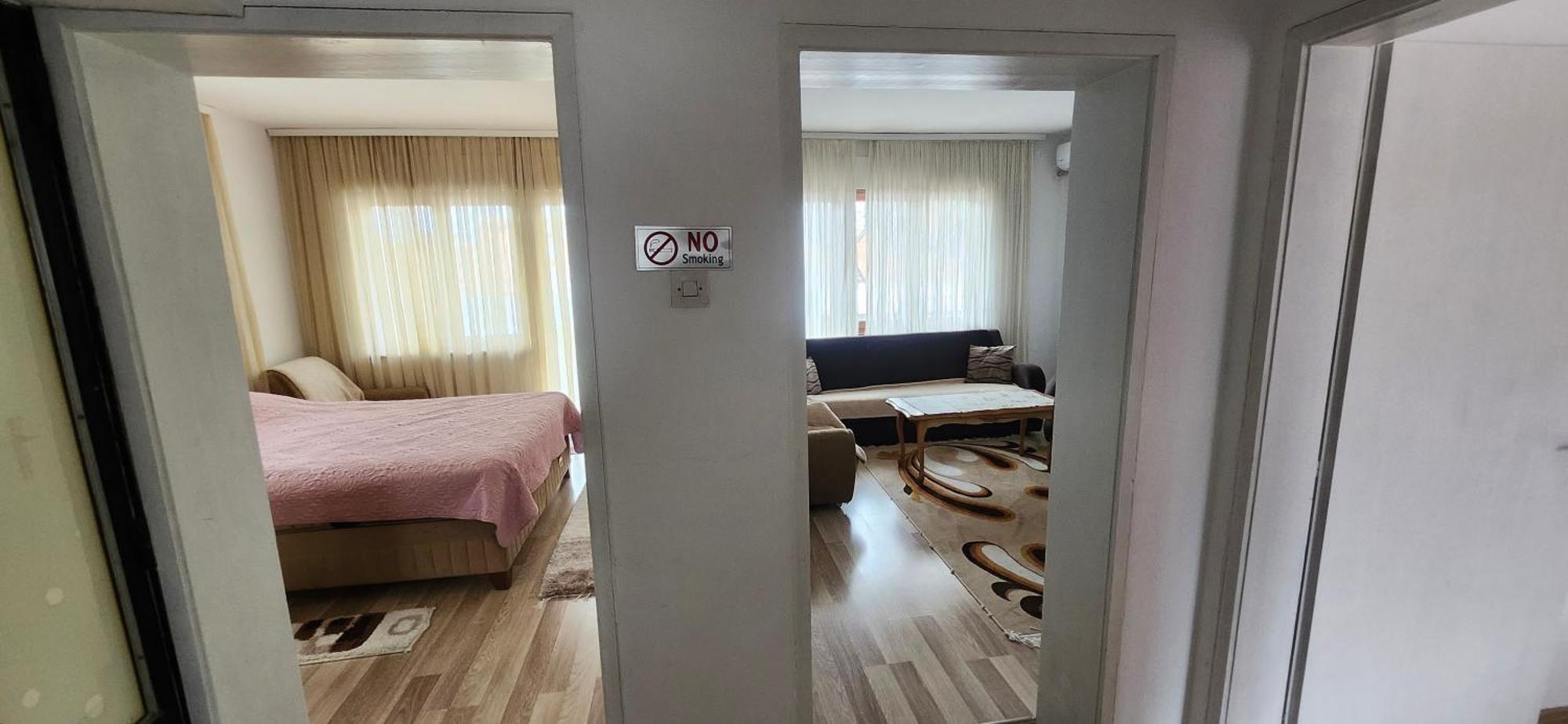 Lovely 1 Bedroom Within Walking Distance, Views Печ Екстер'єр фото